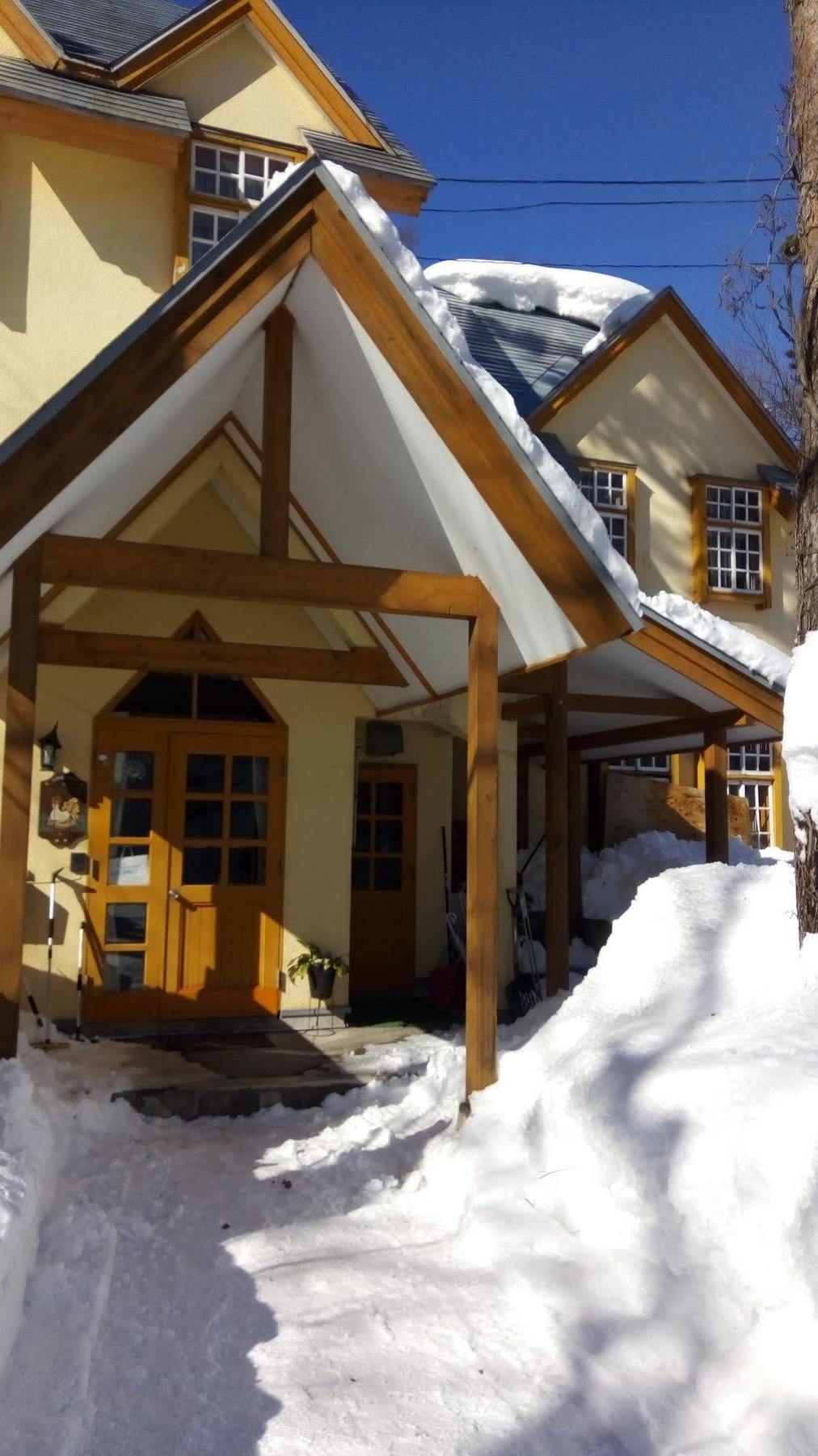 Happy Talk Hotel Hakuba Bagian luar foto