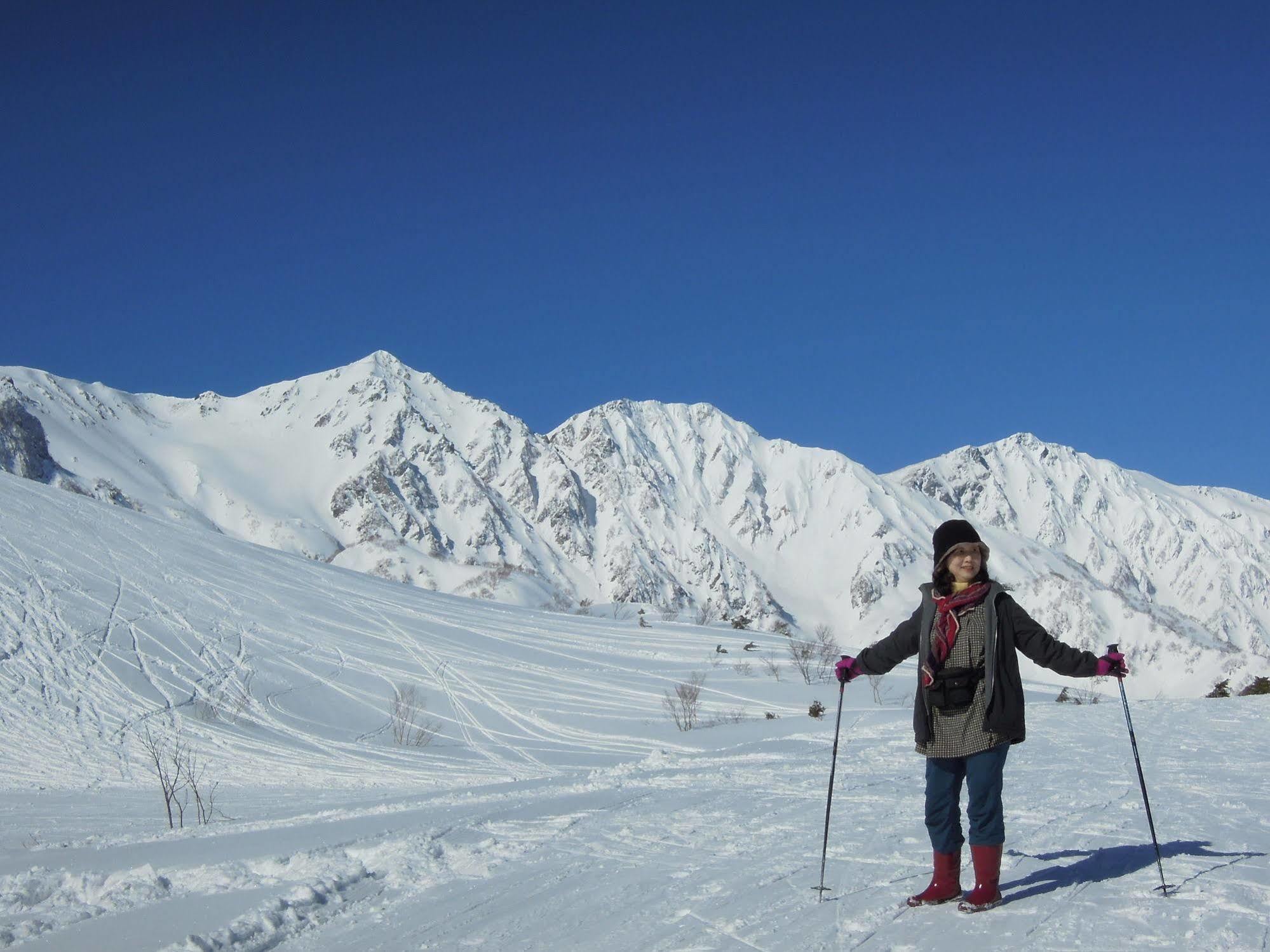 Happy Talk Hotel Hakuba Bagian luar foto